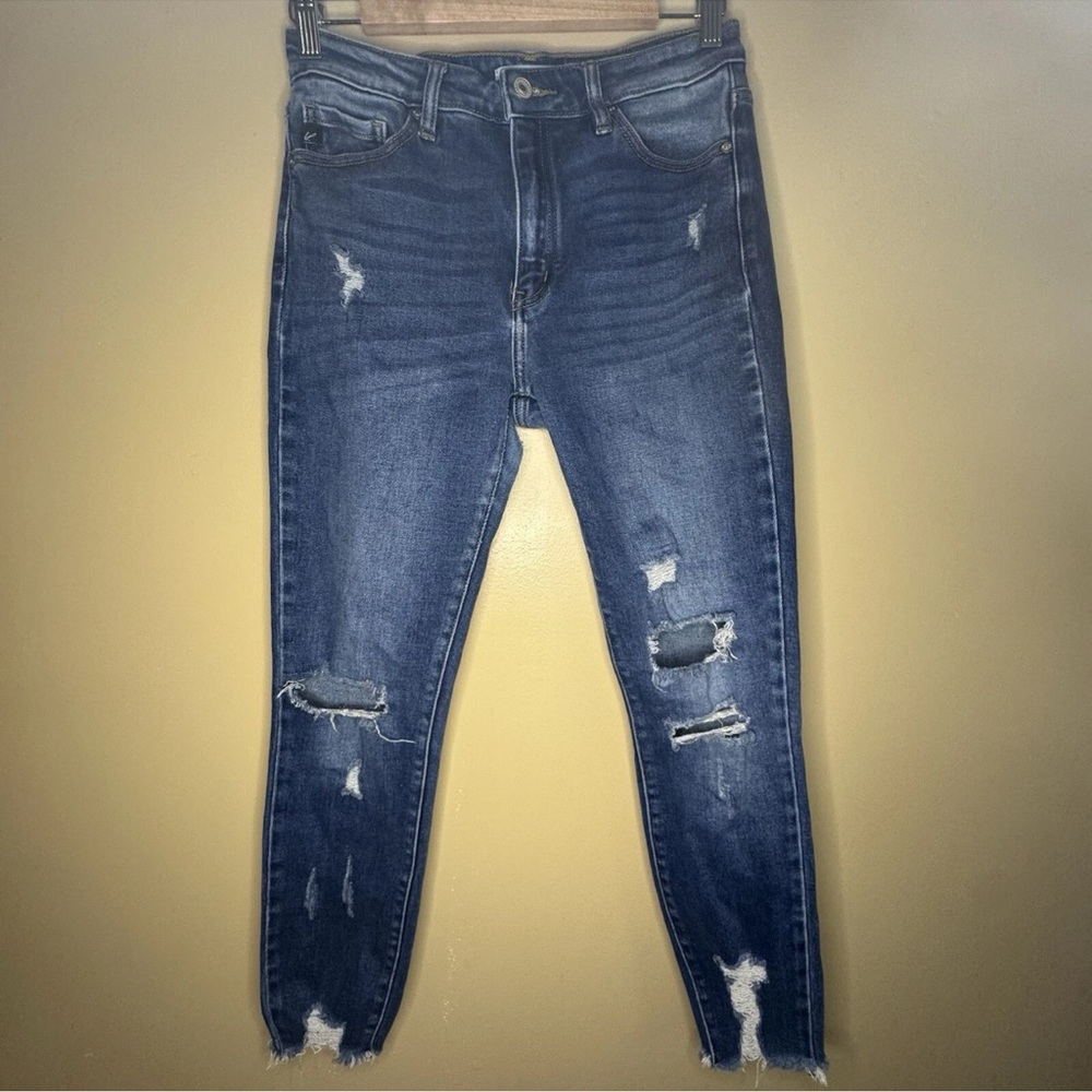 Kancan Midrise Distressed Medium Wash Stretch Jeans KC9130D Women's Size 9/28 T2